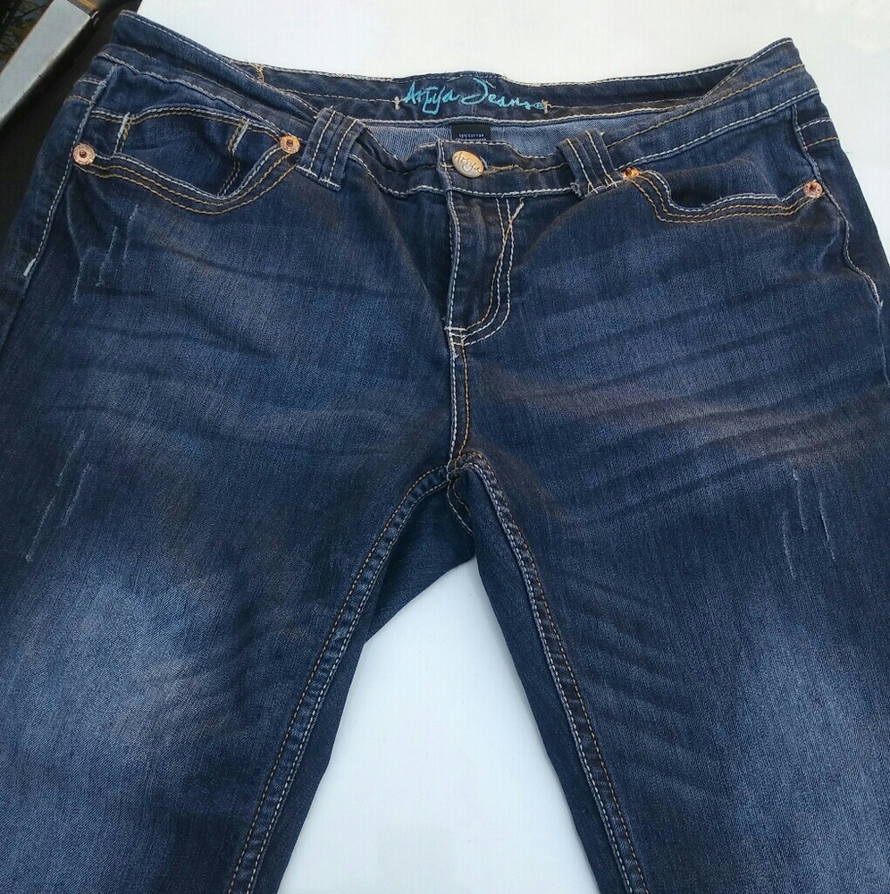 Ariya jeans